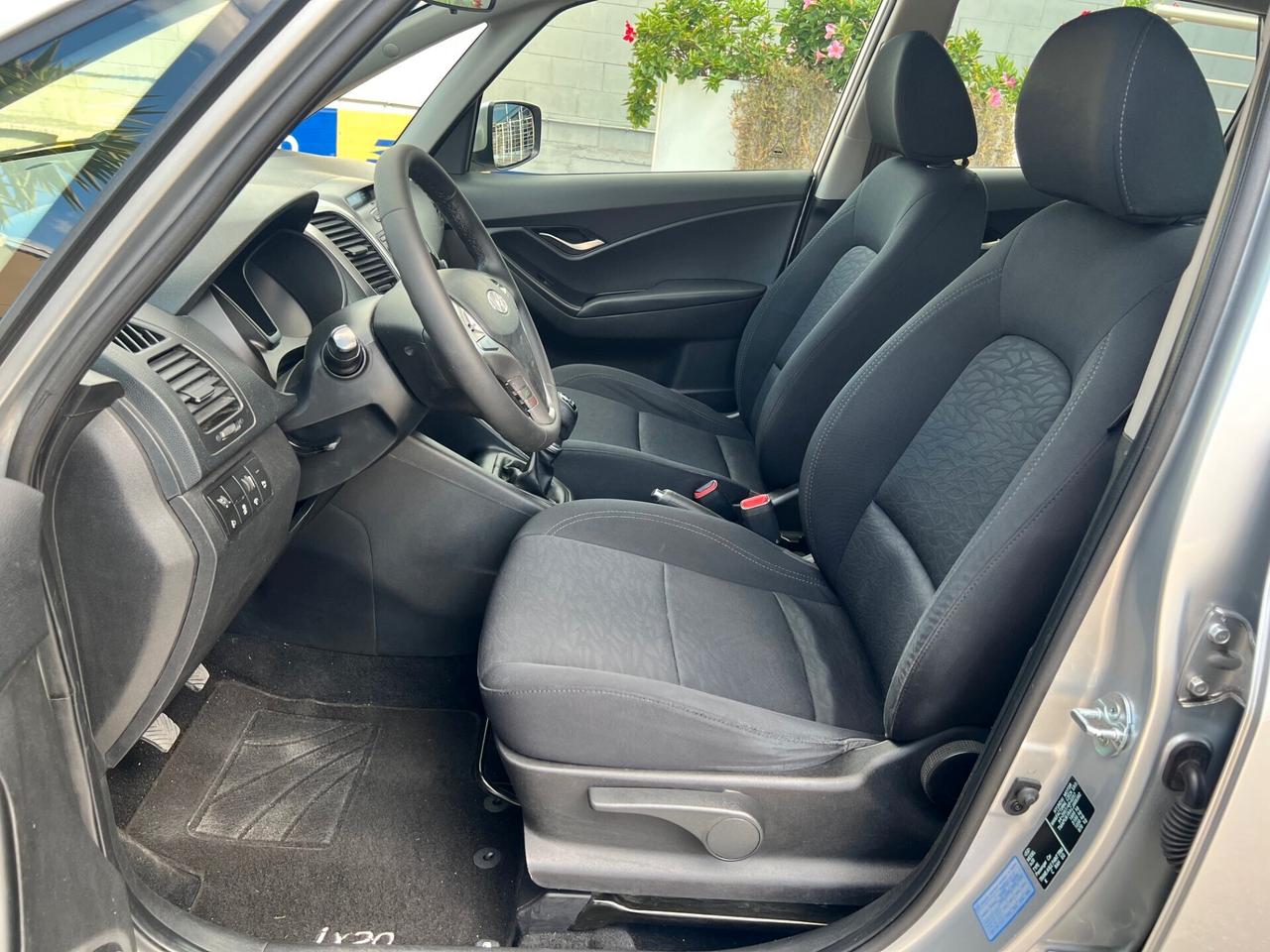 Hyundai iX20 1.4 crdi Comfort 90cv COMFORT PDC/TEL/CLIMA PERF.