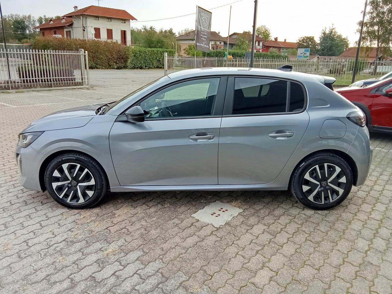 Peugeot 208 NUOVA Business Turbo 100cv