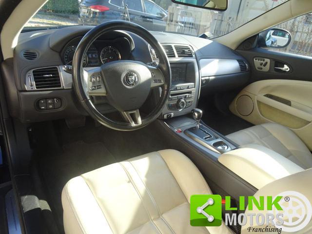 JAGUAR XK 4.2 V8 Coupé