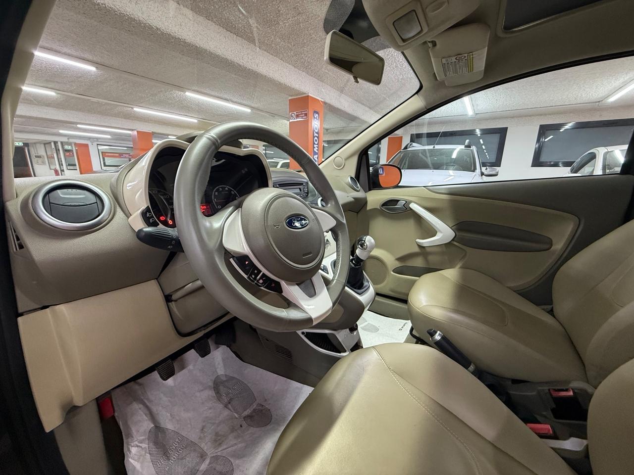 Ford Ka Ka 1.2 69CV Titanium TETTO PANOR.