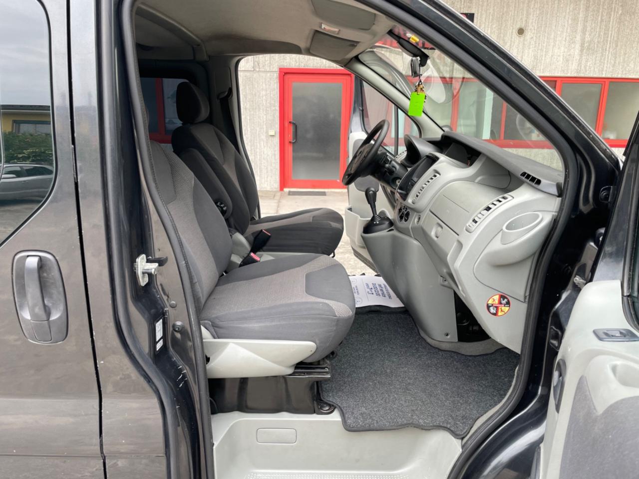 Opel Vivaro 27 2.5 CDTI PC-TN Tour Cosmo