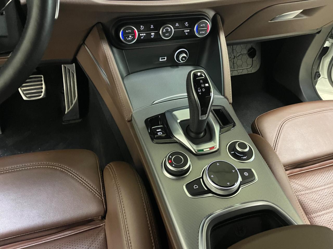 Alfa Romeo Stelvio 2.2 210 CV AT8 Q4 Veloce