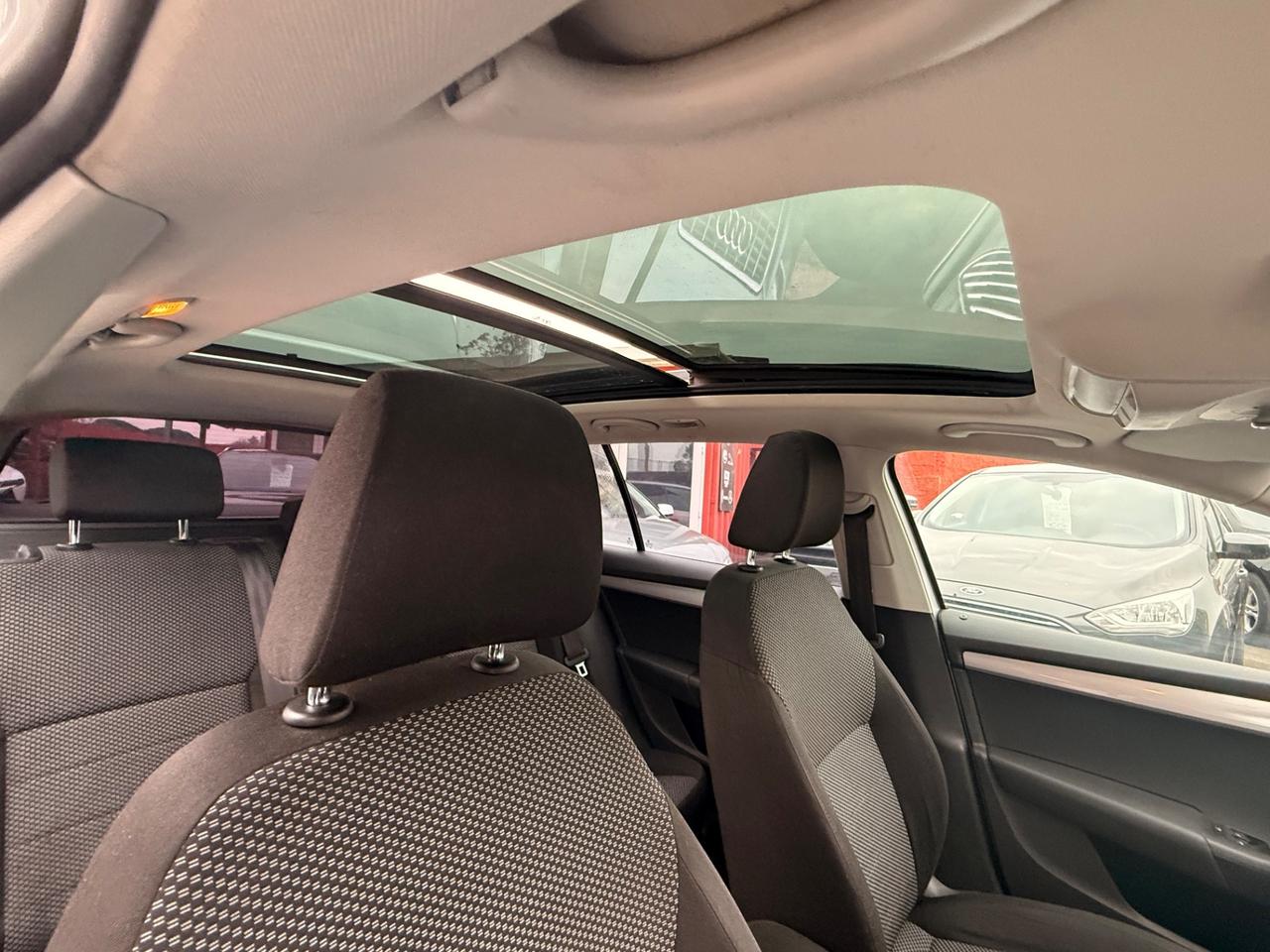 Octavia 1.6 TDI/dsg/rate/(( 80 mila km- unipro ))