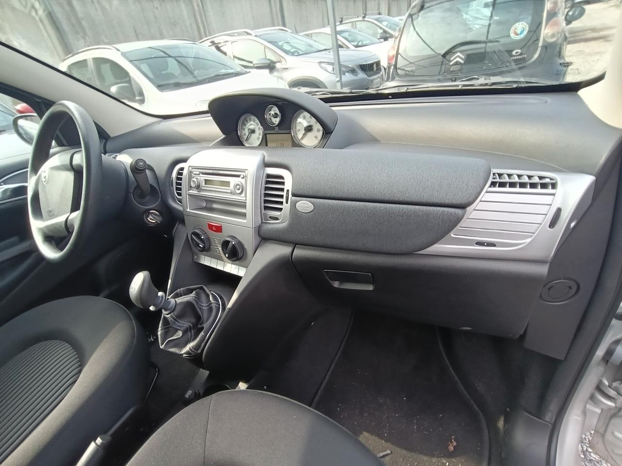 Lancia Ypsilon 1.2 Oro