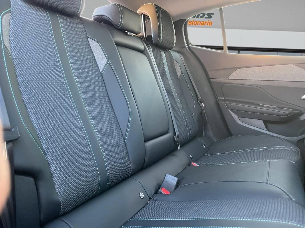 Peugeot 408 1.2 puretech Allure 145cv AUTOMATICA TELECAM 360