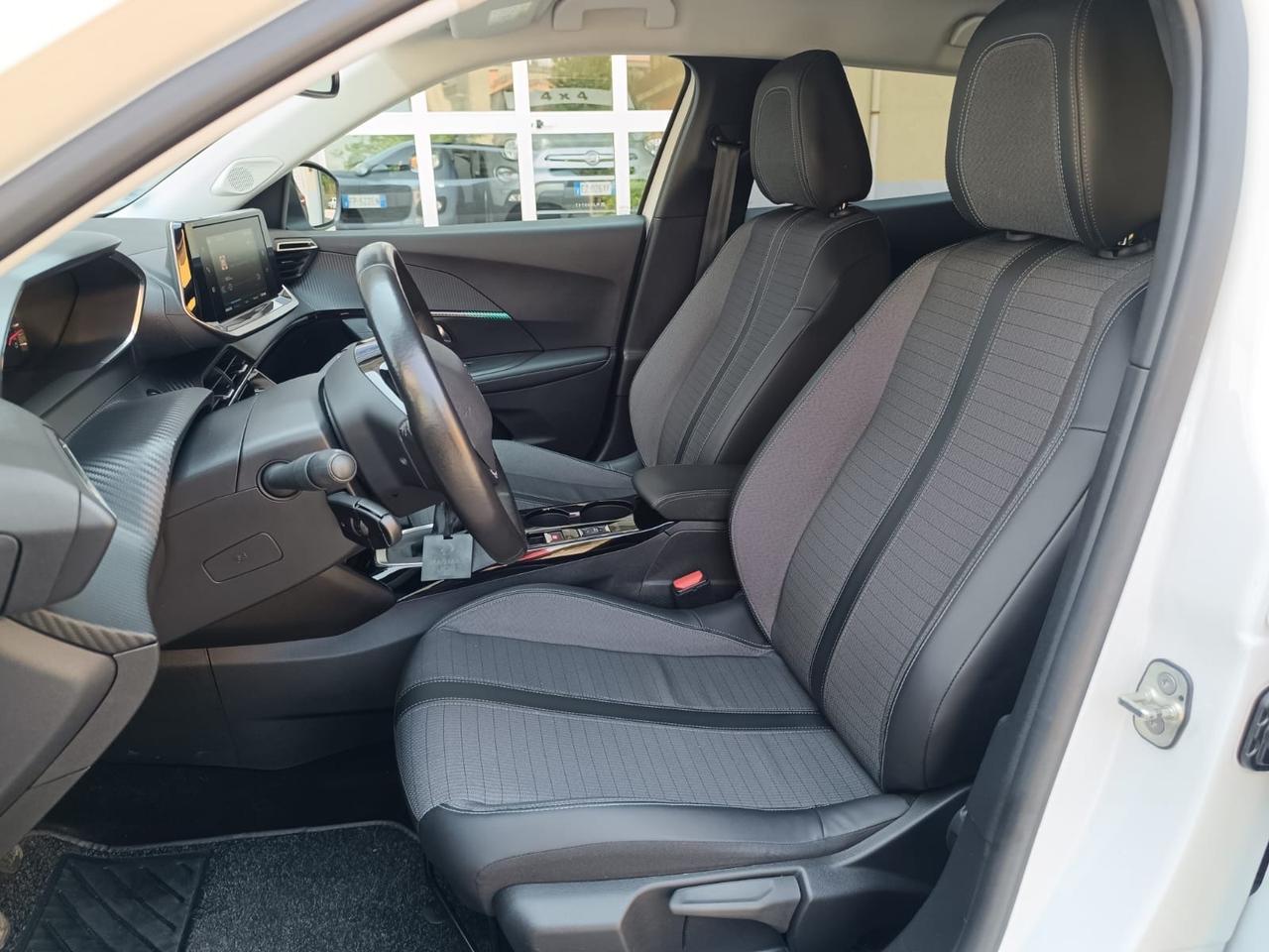 Peugeot 2008 BlueHDi 110 S&S Allure Pack
