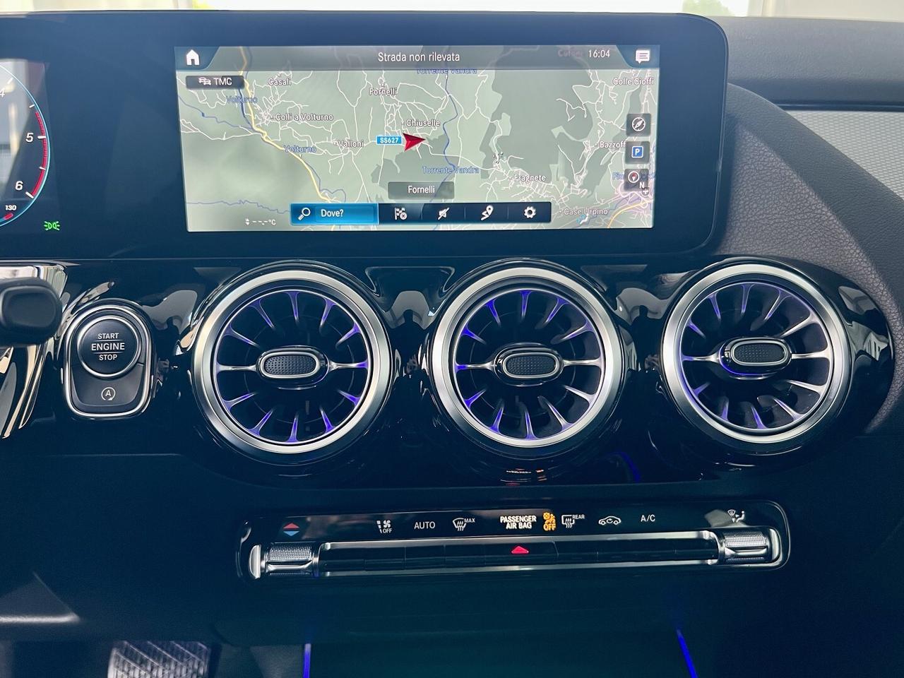 MERCEDES GLA 180d STYLE - 2021