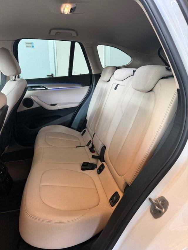 BMW X1 xDrive18d xLine //HEAD UP//LED//PELLE//