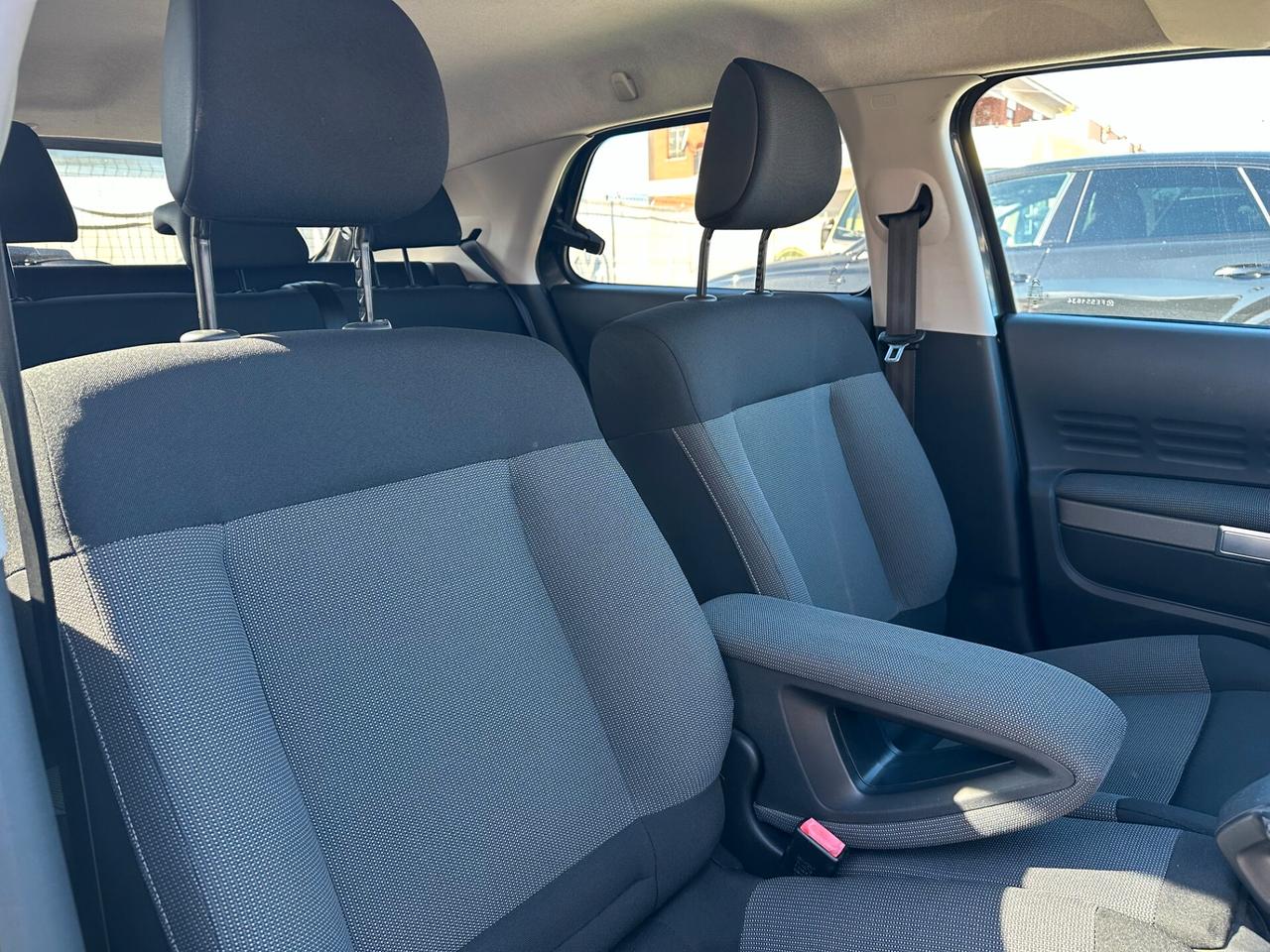 Citroen C4 CACTUS*1.6HDI*SHINE*92CV*AUT*NAVI*LED*KAMERA*NEOPA