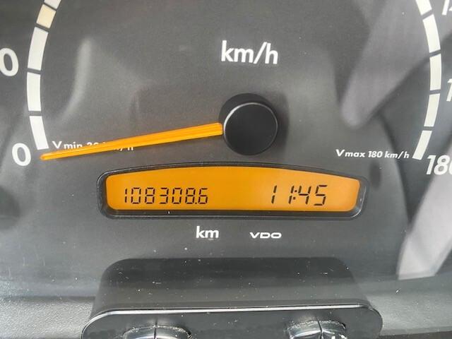 MERCEDES 616 CDI CON GRU