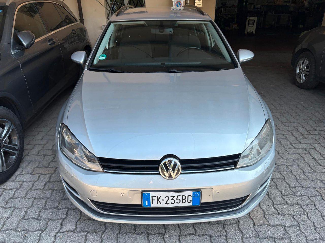 Volkswagen Golf Variant 1.6 tdi Comfortline 110cv OK NEOPATENTATO