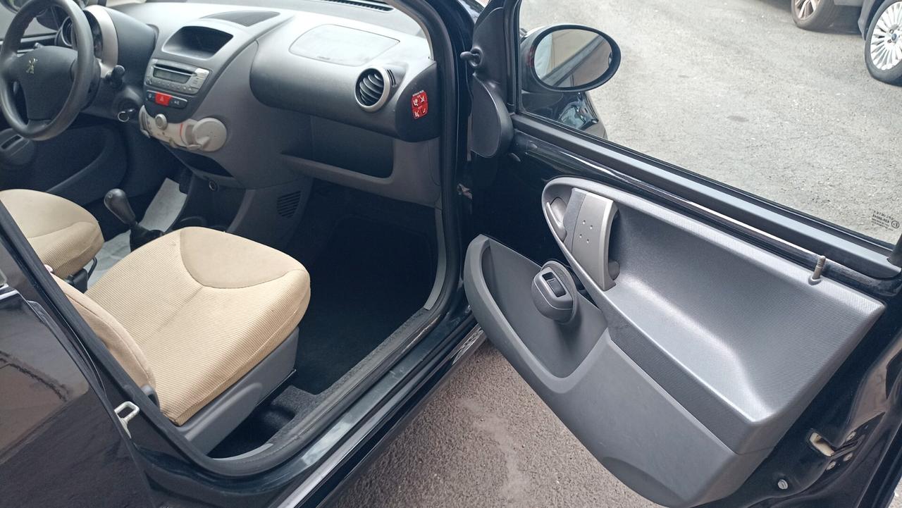 Peugeot 107 1.0 68CV 5p. Sweet Years