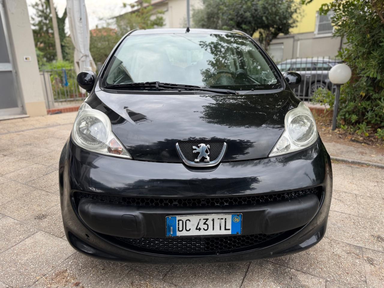 Peugeot 107 1.0 68CV 3p. Plaisir