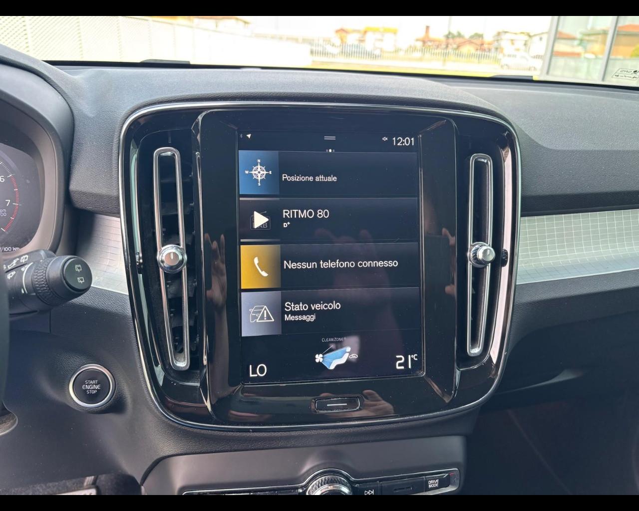 VOLVO XC40 N1 - XC40 N1 1.5 T2 Momentum geartronic AUTOCARRO
