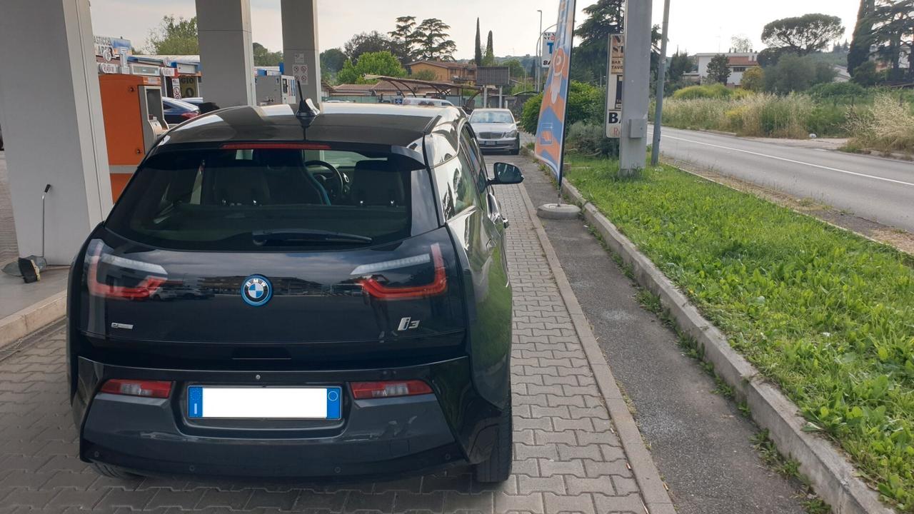 Bmw i3 BELLISSIMA, MAI USATA, PARI AL NUOVO, BATTERIE IN GARANZIA CASA MADRE!!