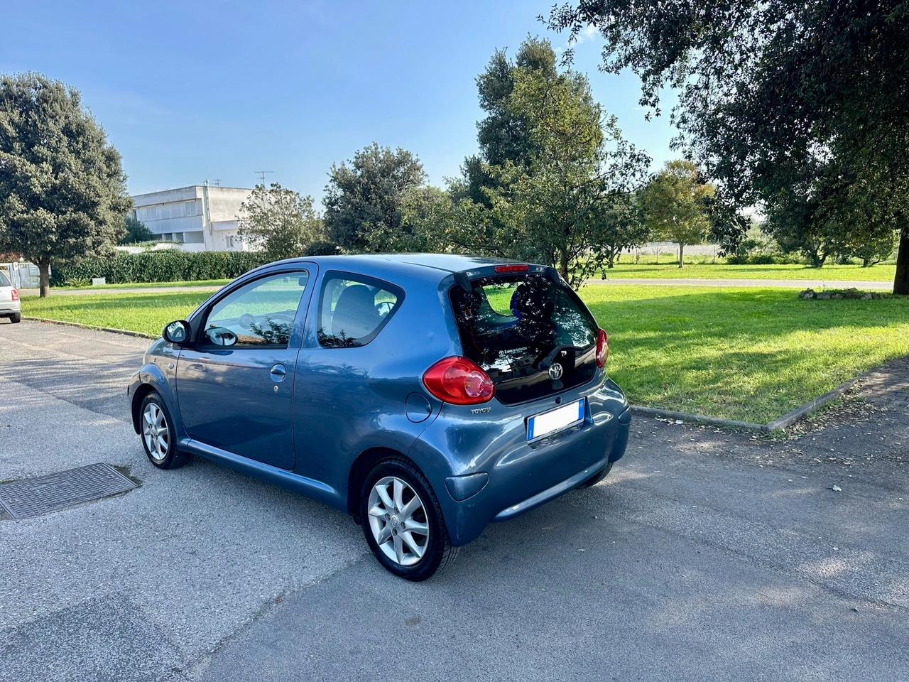 Toyota Aygo 1.0 12V VVT-i 5 porte Sol Adatta per neopatentati