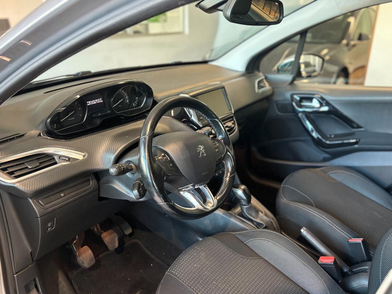 Peugeot 208 5p 1.2 puretech*CINGHIA FATTA*PER NEOPATENTATI