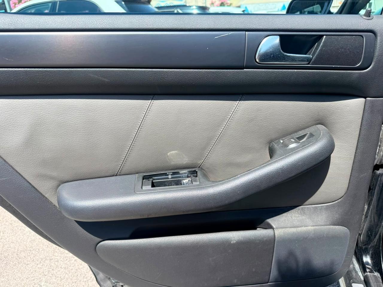Audi A6 2.5 V6 TDI/180 CV cat Avant quattro