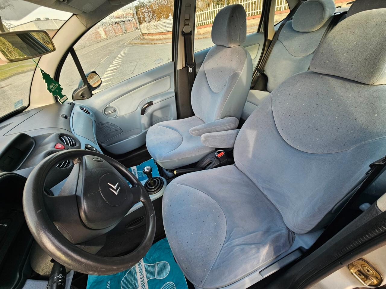 Citroen C3 1..1 benzina 5porte neopatentati