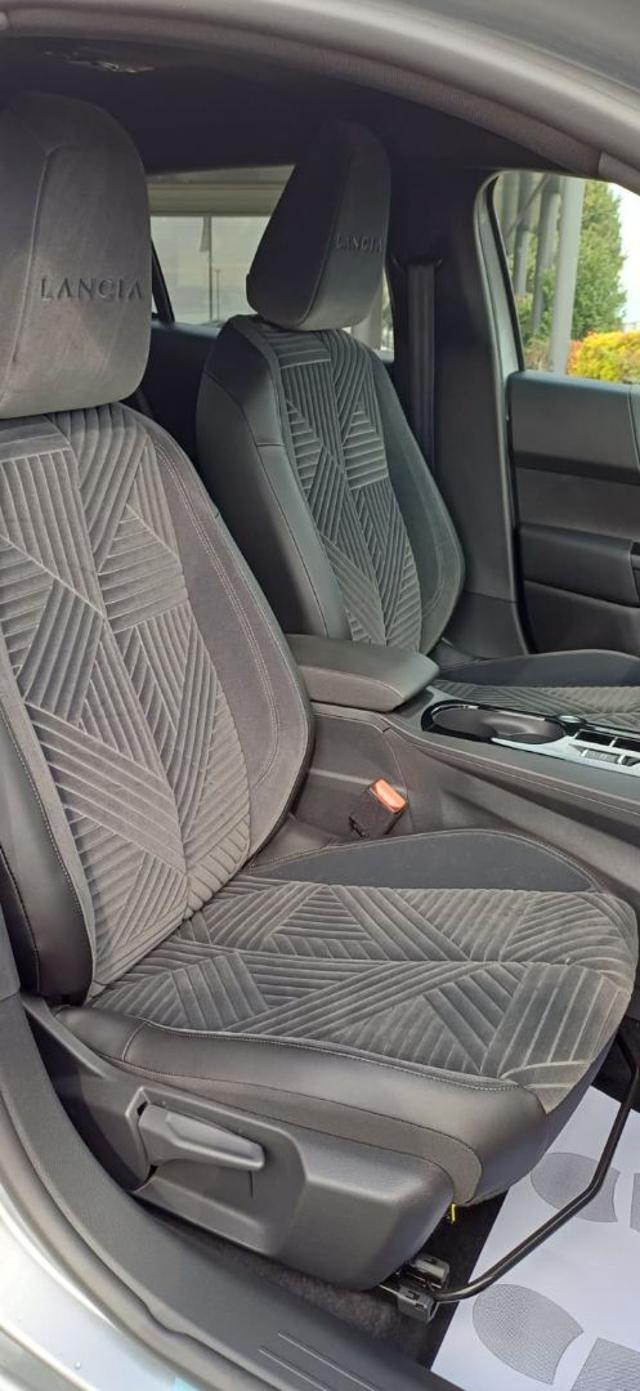 LANCIA Ypsilon Hybrid e-DCT 100cv LX