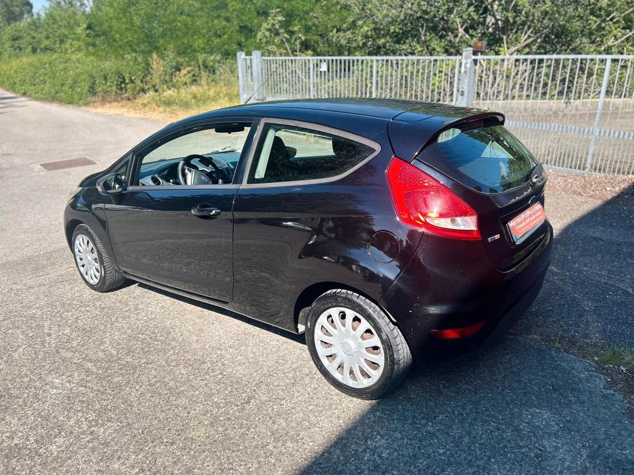 Ford Fiesta+ 1.4 TDCi 68CV 3 porte NEOPATENTATI