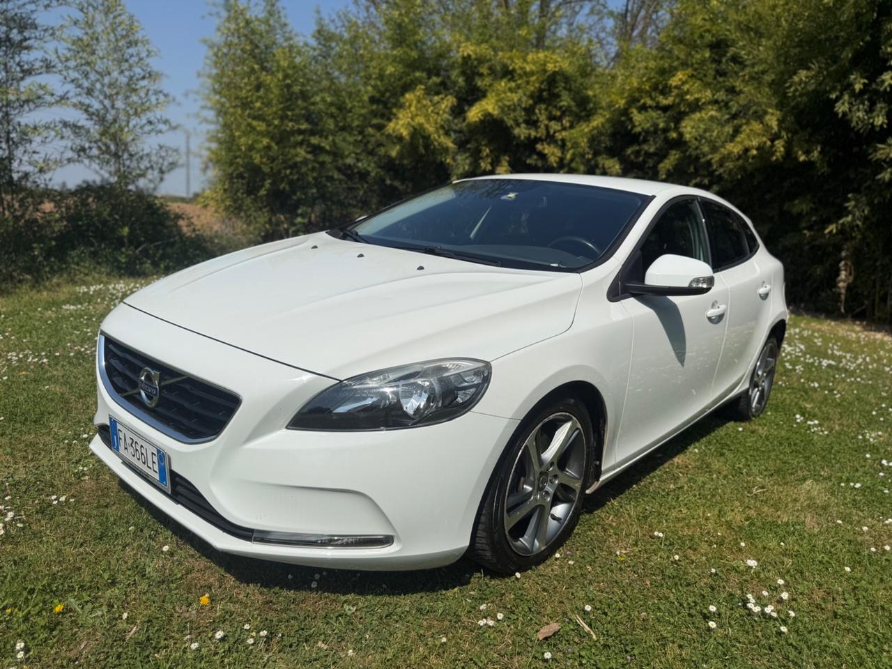 Volvo V40 D2 1.6 Powershift Momentum