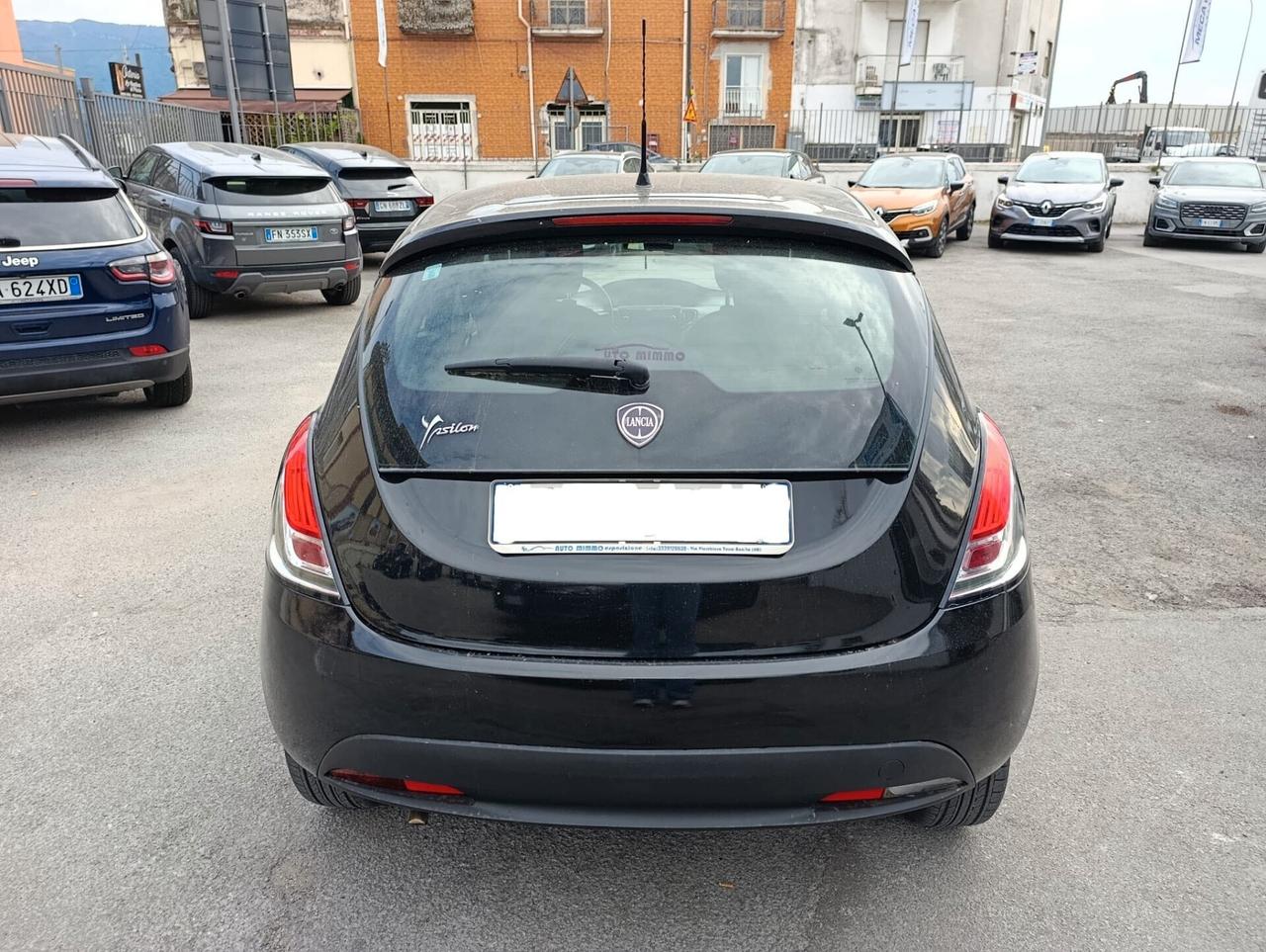 Lancia Ypsilon 1.2 69 CV 5 porte GPL Ecochic Silver