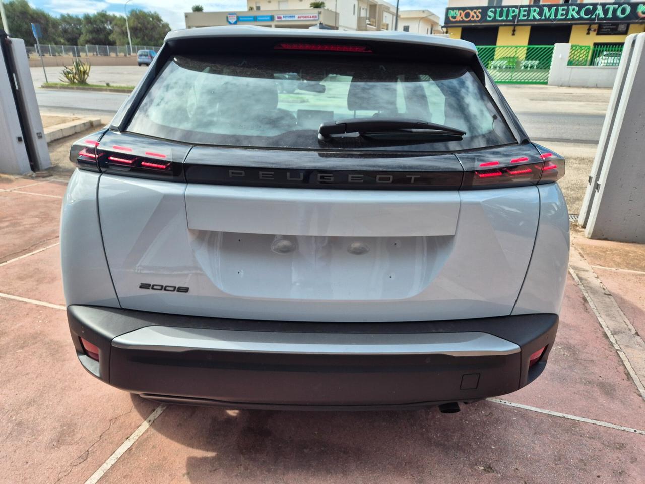 Peugeot 2008 Hybrid 136 e-DCS6 STYLE