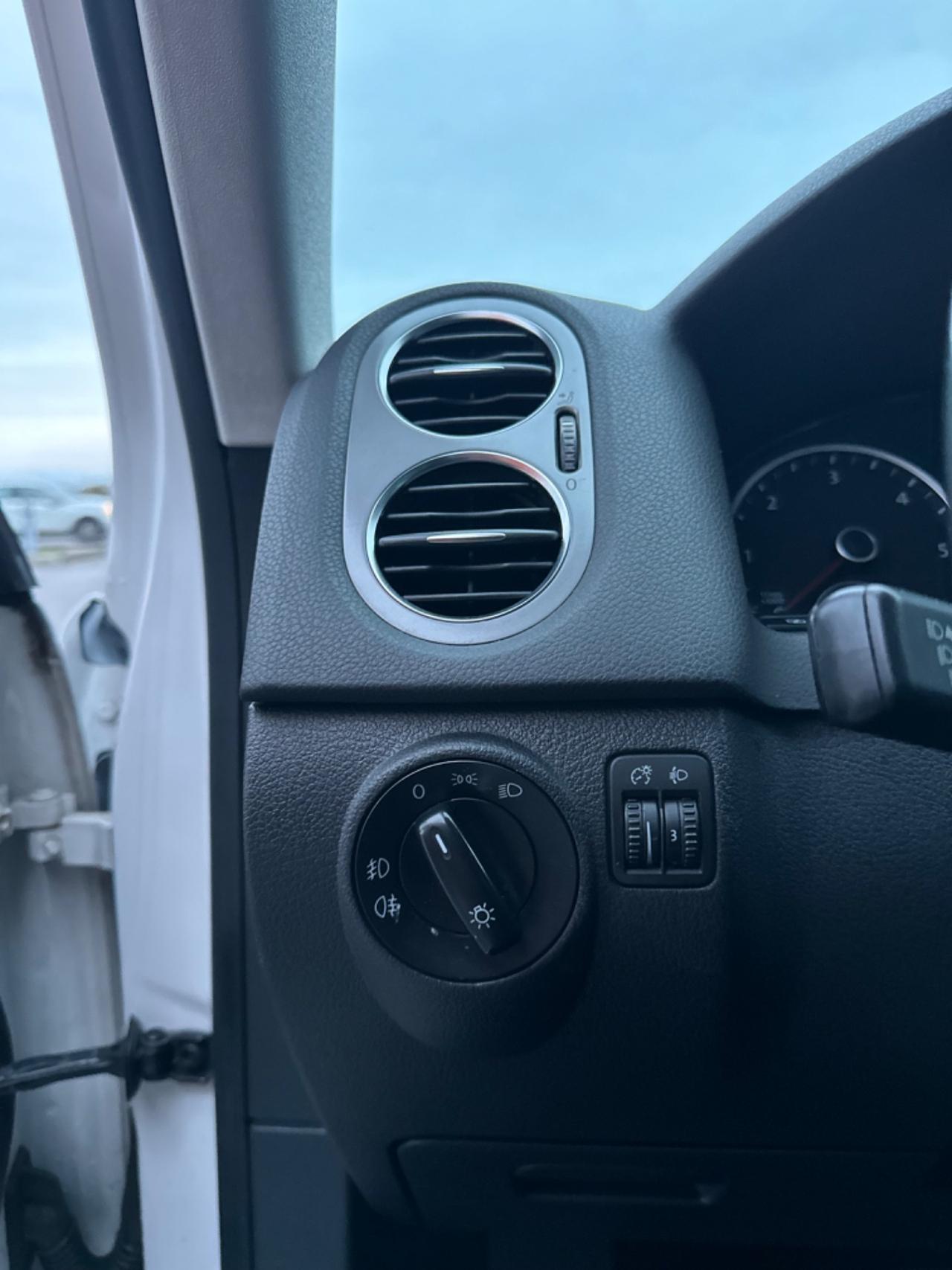 Volkswagen Tiguan 2.0 TDI DPF 4MOTION DSG Sport & Style