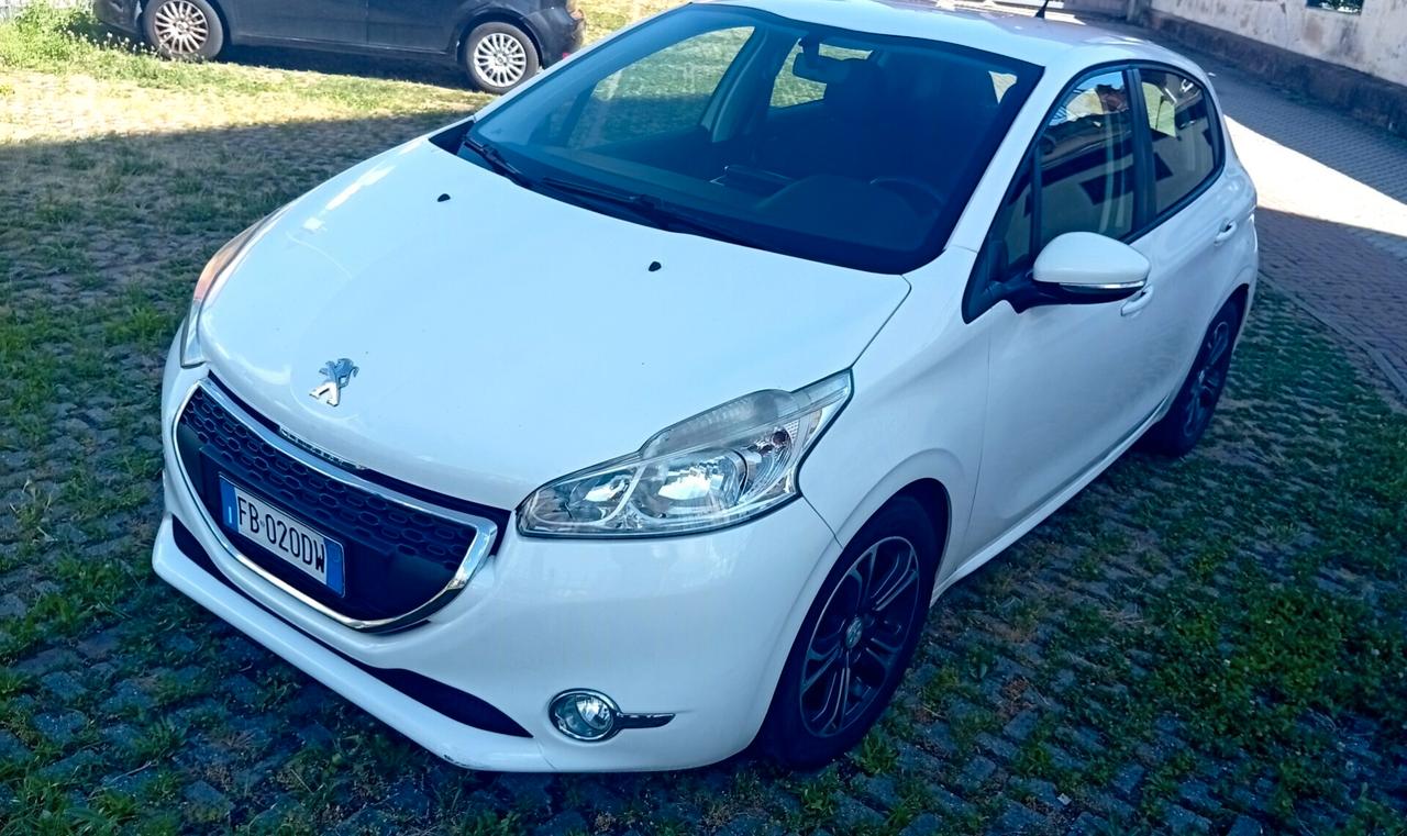 Peugeot 208 1.4 VTi 95 CV 5p. GPL Distr a catena Nuova