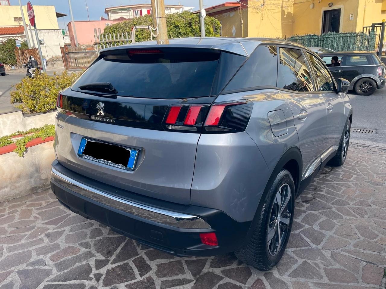 Peugeot 3008 BlueHDi 130 S&S EAT8 Allure