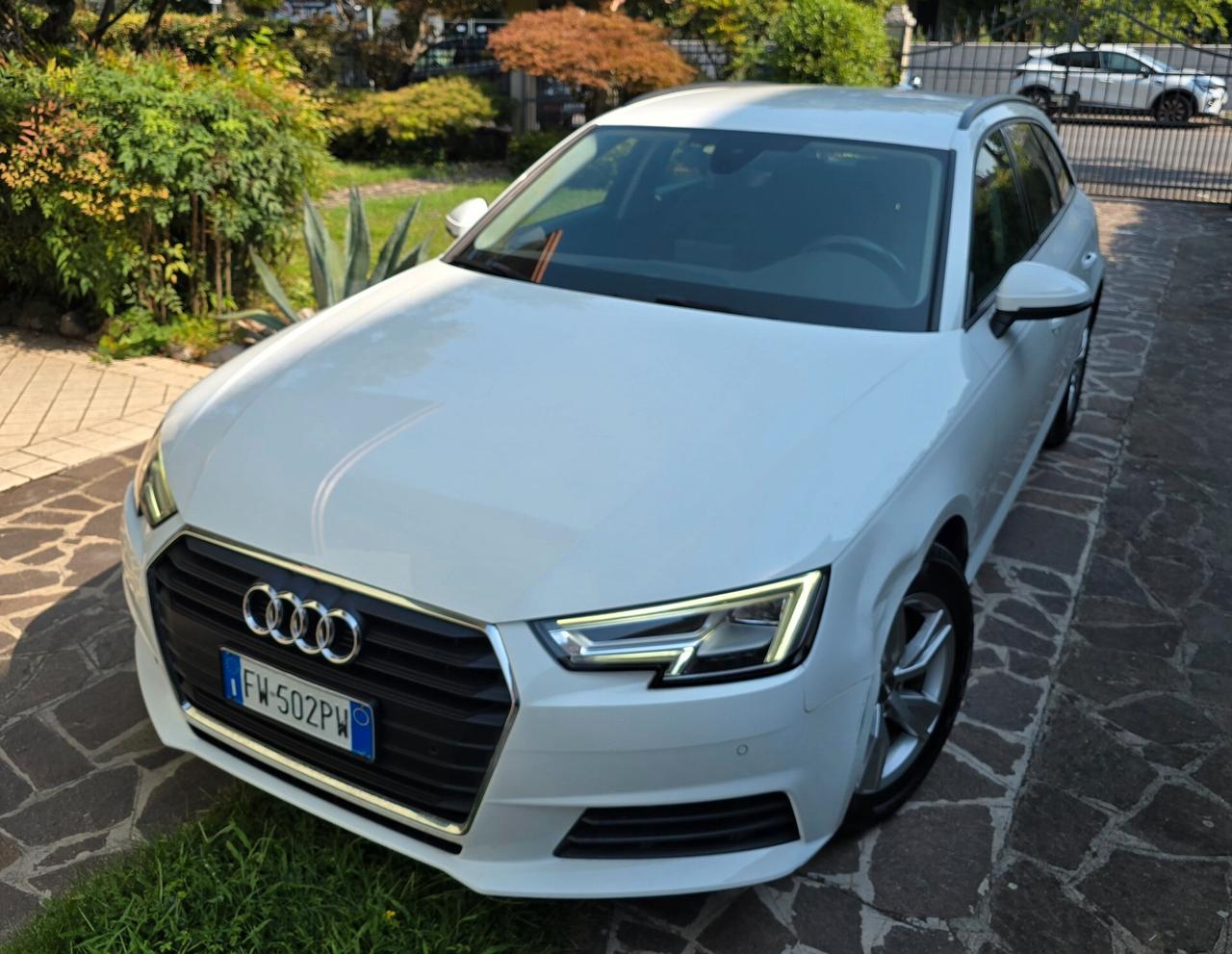 Audi A4 Avant 35 TDI S tronic Business Sport