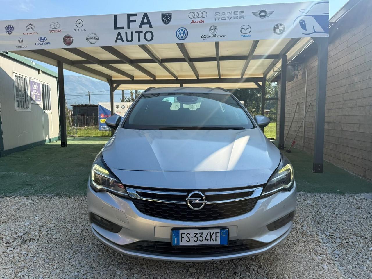 Opel Astra 1.6d 136CV automatica garanzia 1 anno