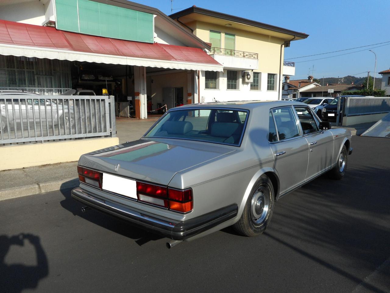 Rolls-Royce Silver Spirit