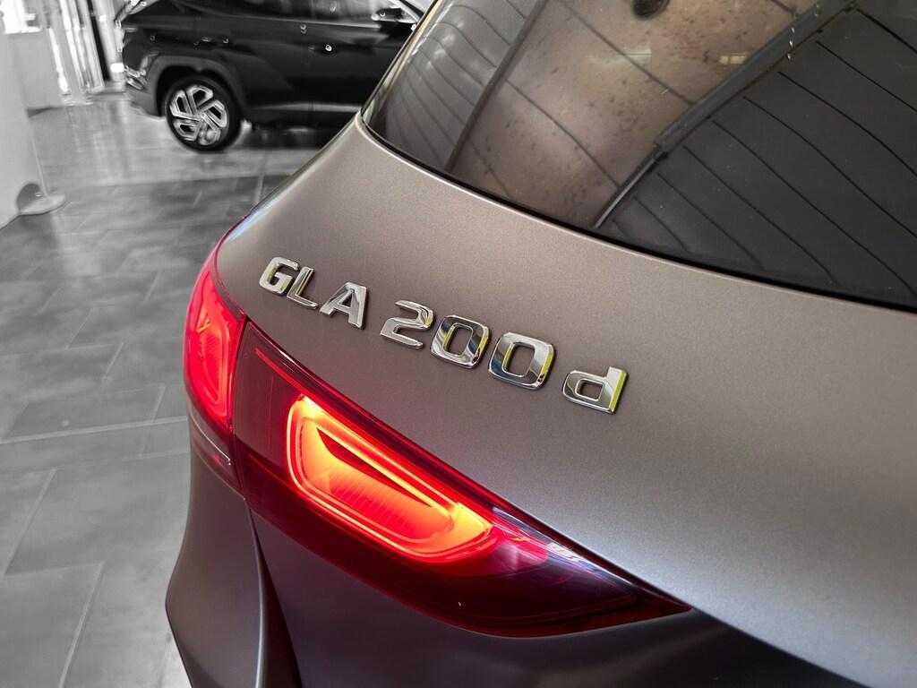 Mercedes GLA 200 200 D Premium 8G-DCT