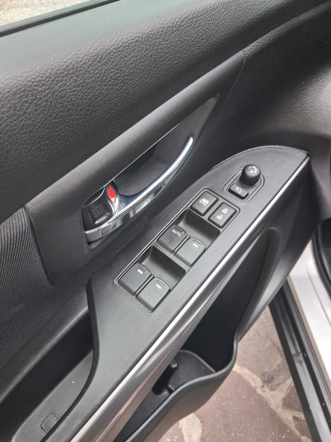 Suzuki S-Cross 1.4 Hybrid Top+