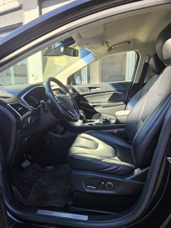 Ford Edge 2.0 tdci Titanium s&s awd 210cv powershift