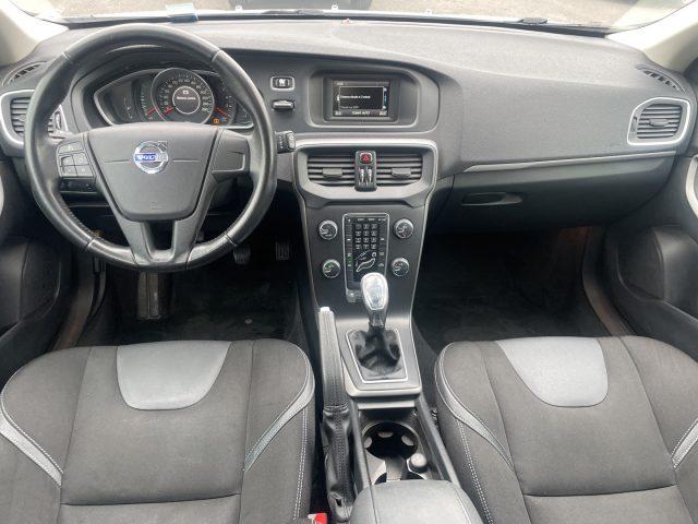 VOLVO V40 D2 1.6 DIESEL 115 CV Momentum