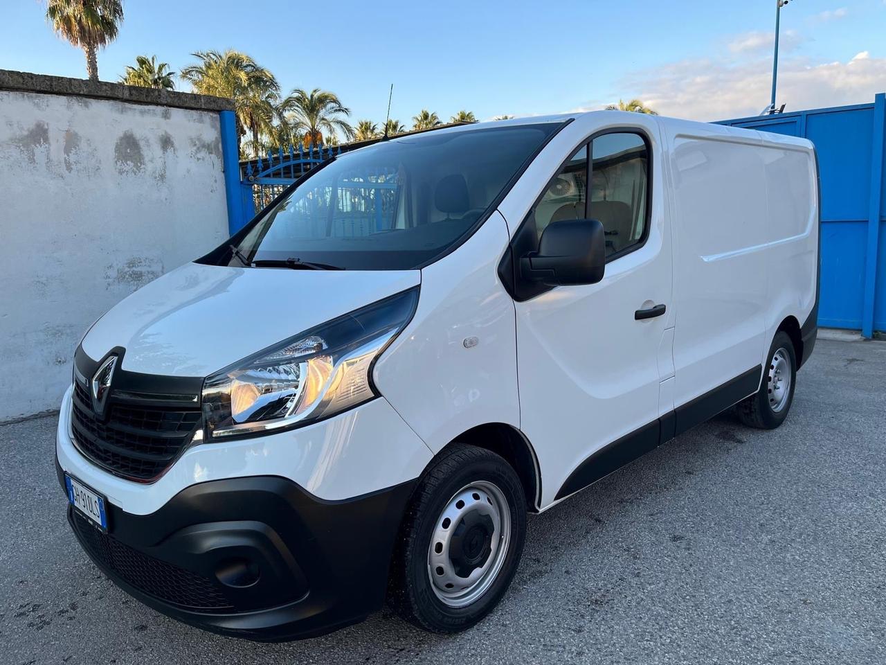 Renault trafic cargo 2.0 dci -2022