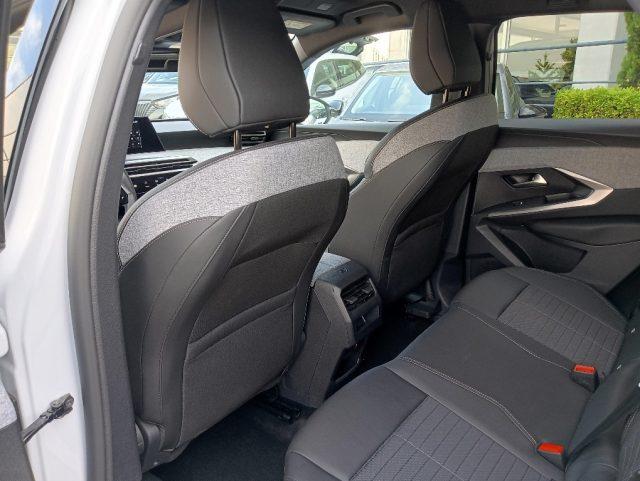 PEUGEOT 3008 Hybrid 145 e-DCS6 Allure + Full Options