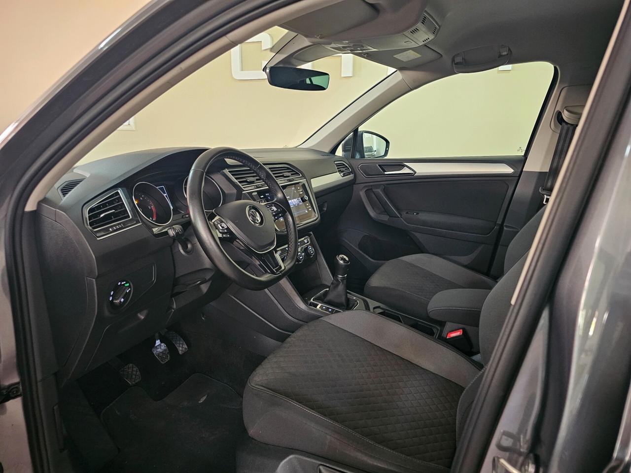 Volkswagen Tiguan 1.6 TDI SCR R LINE BlueMotion Technology