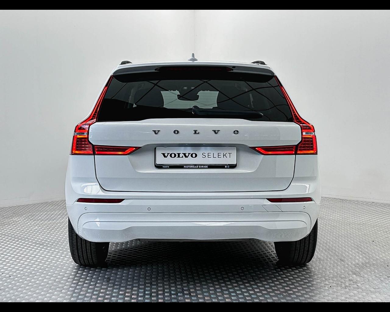 VOLVO XC60 B5 (B) AWD Geartronic Momentum Pro