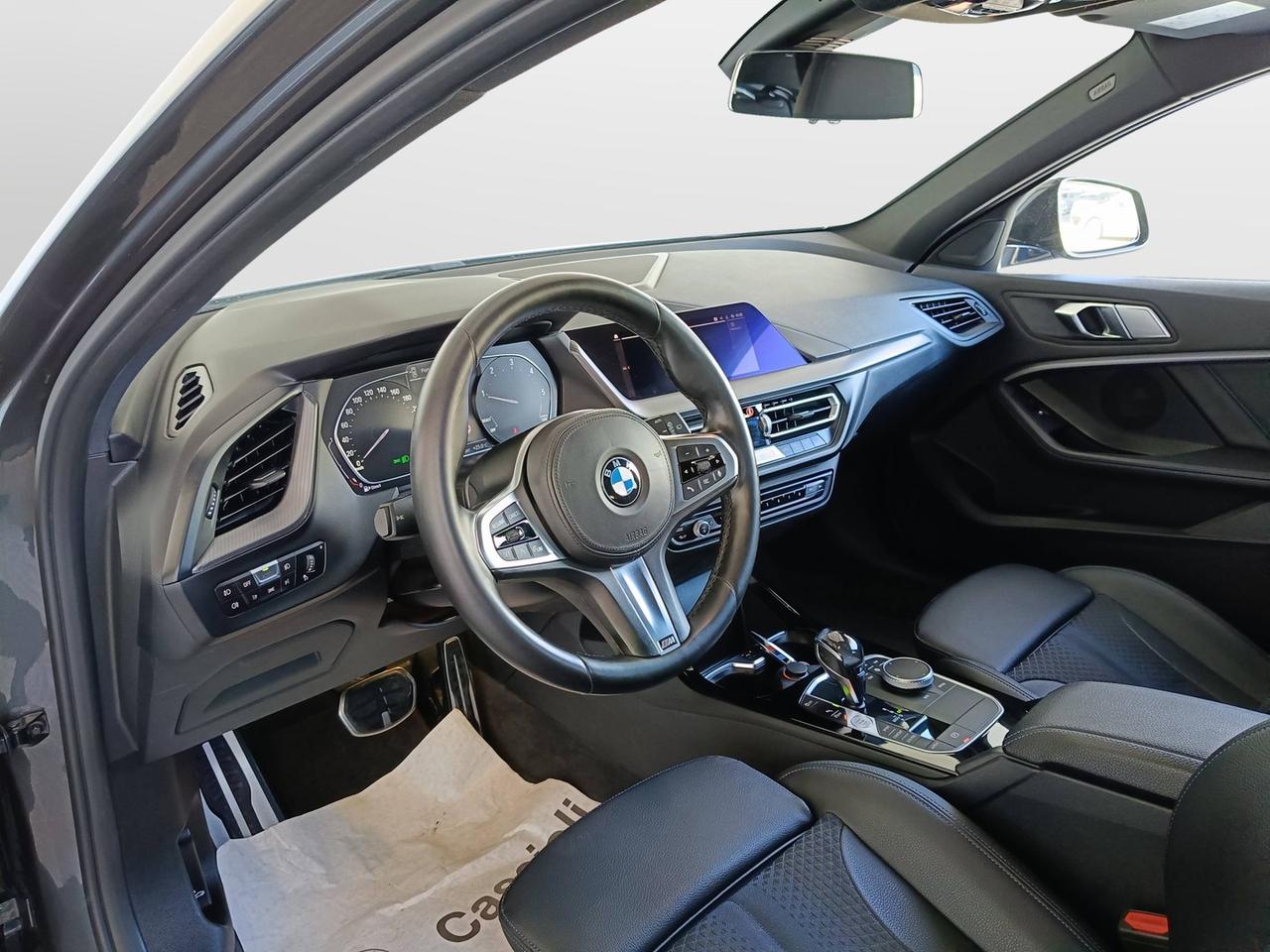 BMW Serie 1 F40 - 116d Msport auto