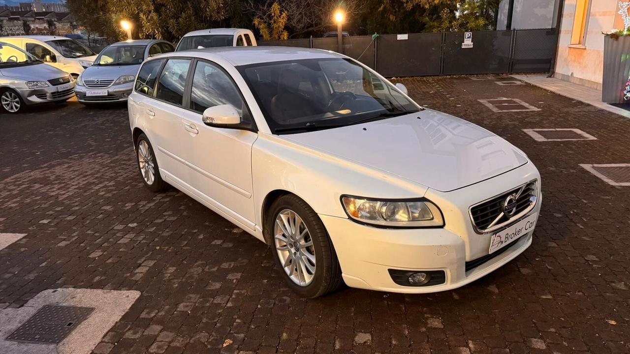 Volvo V50 D2 POLAR