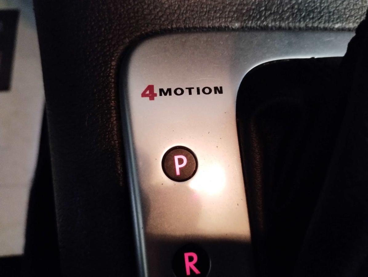 VOLKSWAGEN Tiguan 2.0 TDI 140 CV 4motion DSG Sport & Style - GANCIO TRAINO