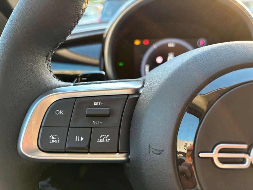 Fiat 600 Hybrid 110 CV DCT MHEV Icon 2025 KM 0 IVA ESPOSTA Tua a soli 209 Euro al mese