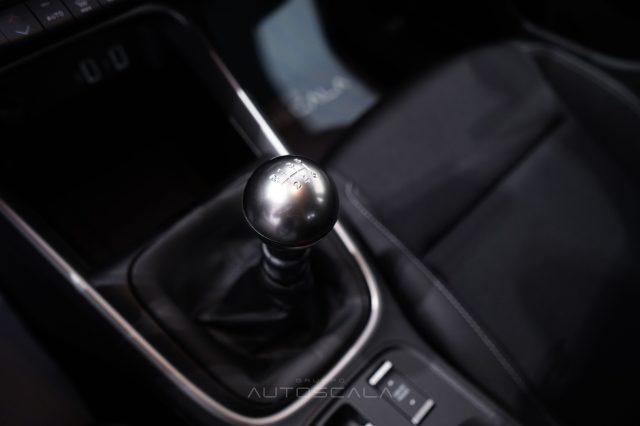 JEEP Avenger 1.2 Turbo Altitude Leather & Winter Pack