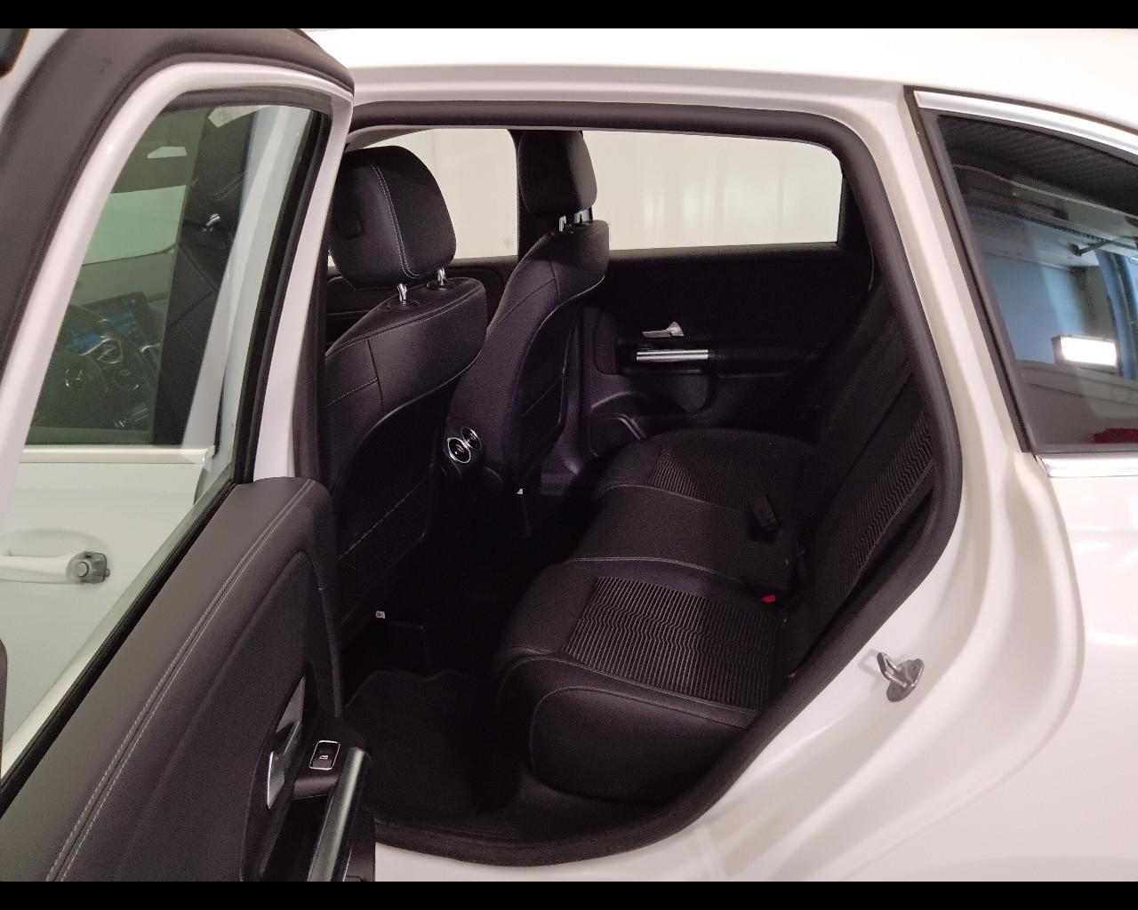 Mercedes-Benz Classe B - W247 2018 - B 180 d Sport Plus auto