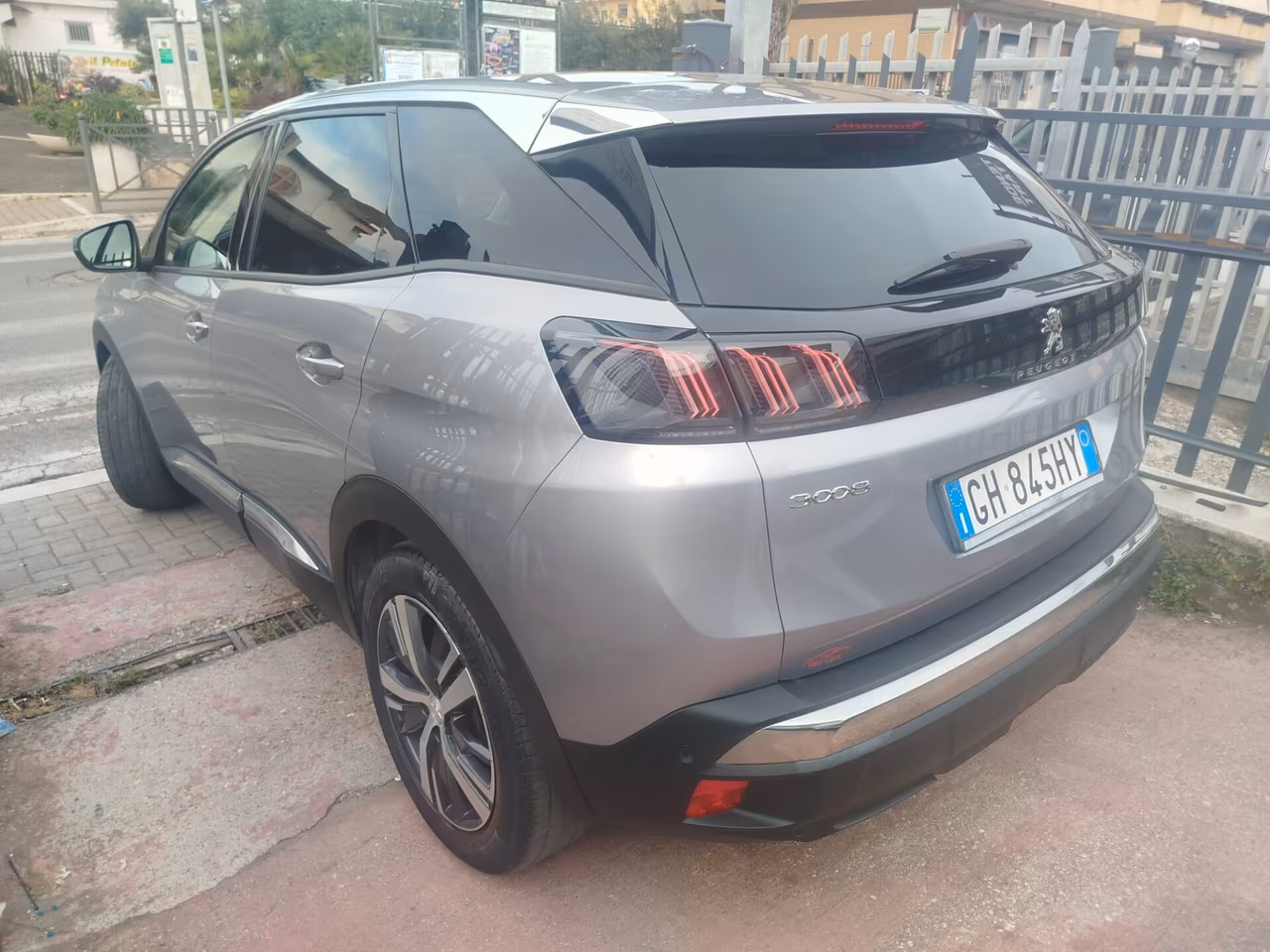 PEUGEOT 3008 ALLURE 1.5hdi - EAT8- UNIPRO*PREZZO BOMBA FINO AL 27 AGOSTO* RESTYLING- KM CERTI