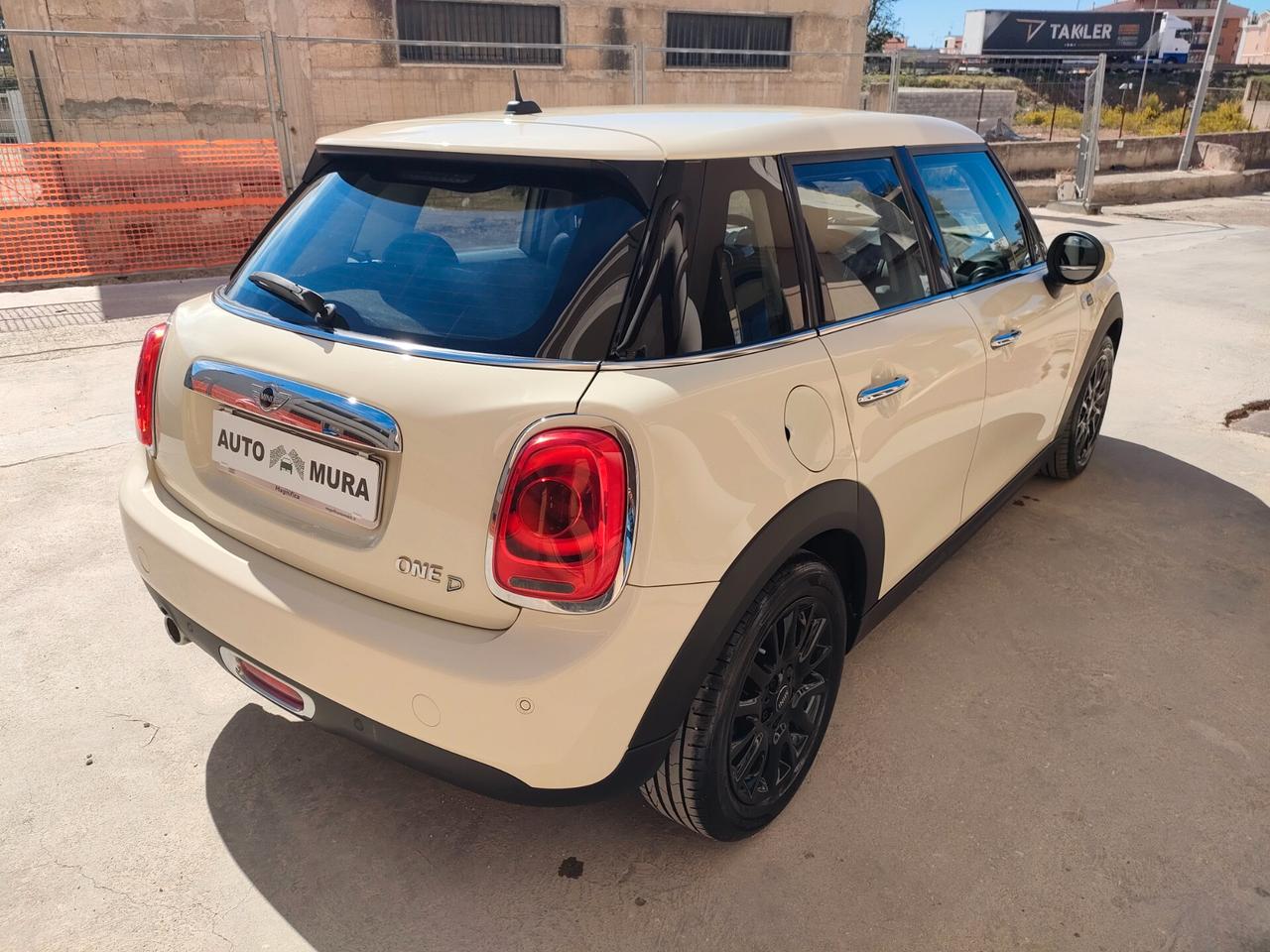 MINI Mini 1.5 One D HYPE 5p - FULL-LED